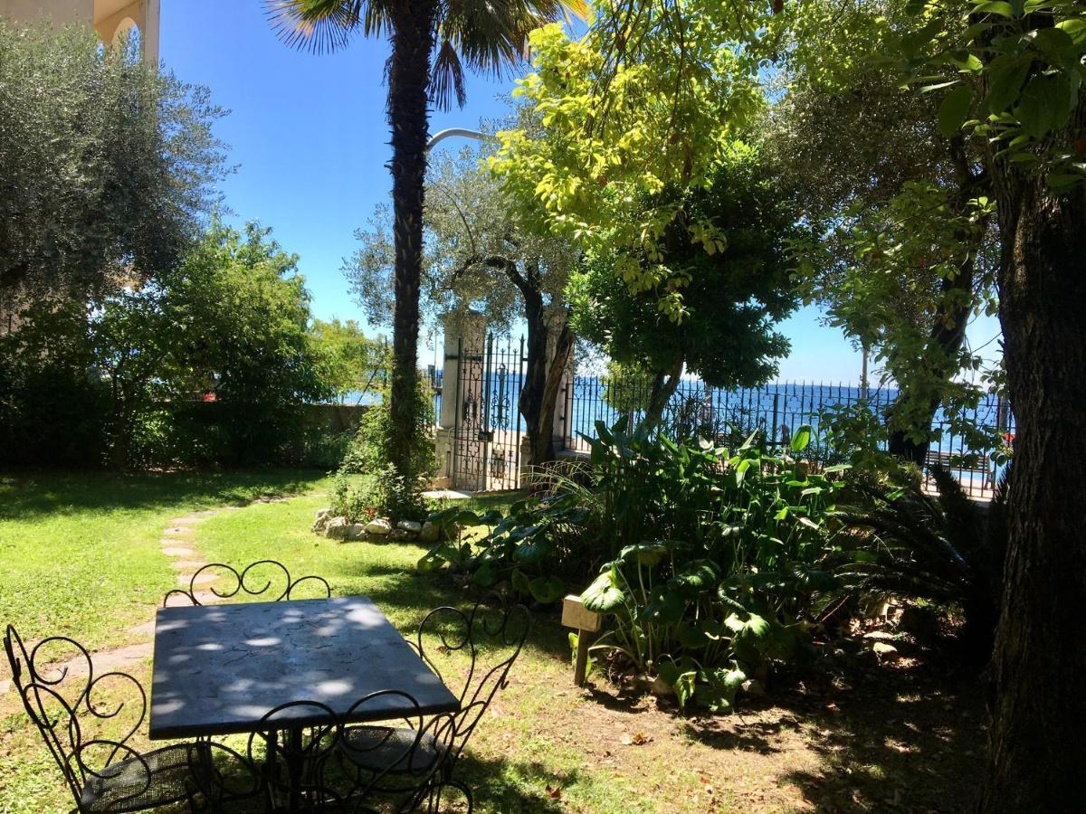 Casa Vacanze Gabbianella Villa Con Giardino Lungolago Maderno Toscolano Maderno Exteriör bild
