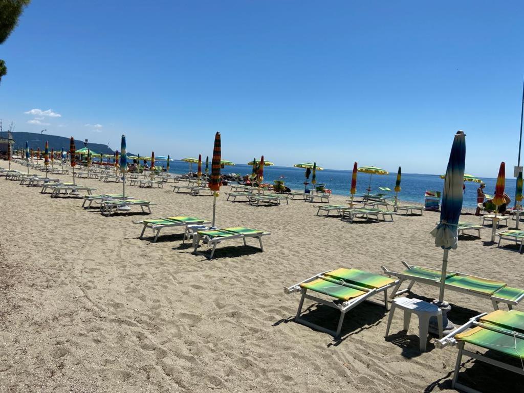 Casa Vacanze Gabbianella Villa Con Giardino Lungolago Maderno Toscolano Maderno Exteriör bild
